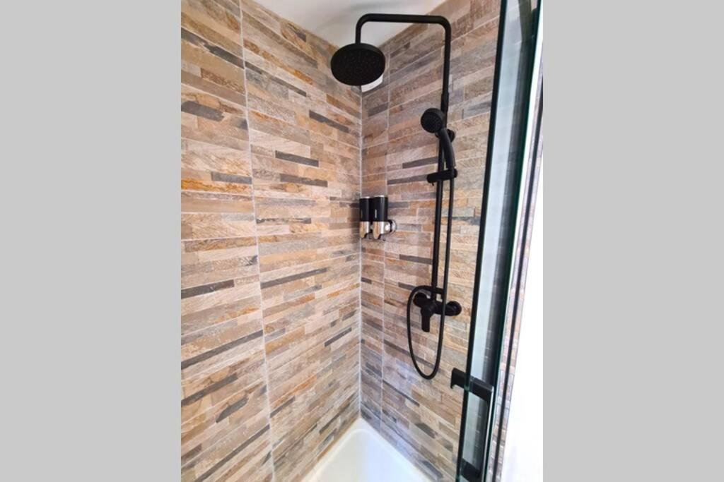 Le Cocon Valenciennois - Hypercentre - Netflix - Toutes Chaines Tv - Vieux Valenciennes Apartamento Exterior foto